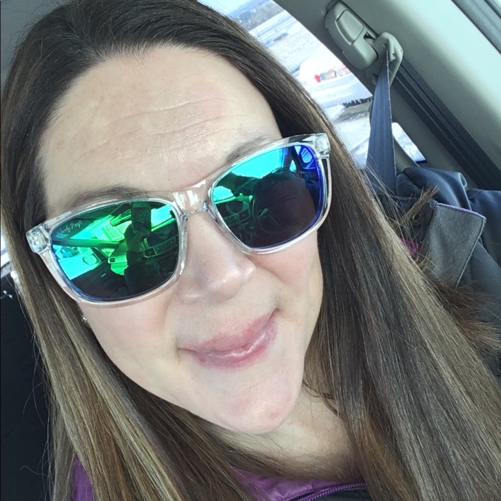 Meet your Posher, Melissa